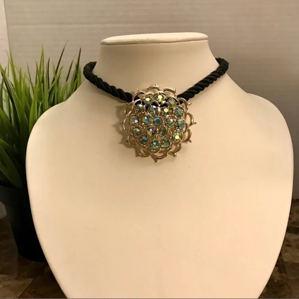 Sara Cov Coventry Rhinestone Brooch Pendant